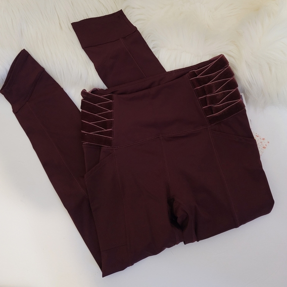 Free People Movement Wonderstruck Velvet leggings - Picture 6 of 9